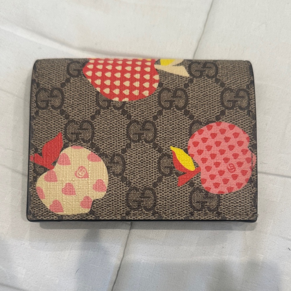 Gucci GG compact bifold leather wallet